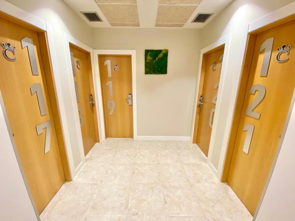 Hotel Camino Real Dueñas المظهر الخارجي الصورة