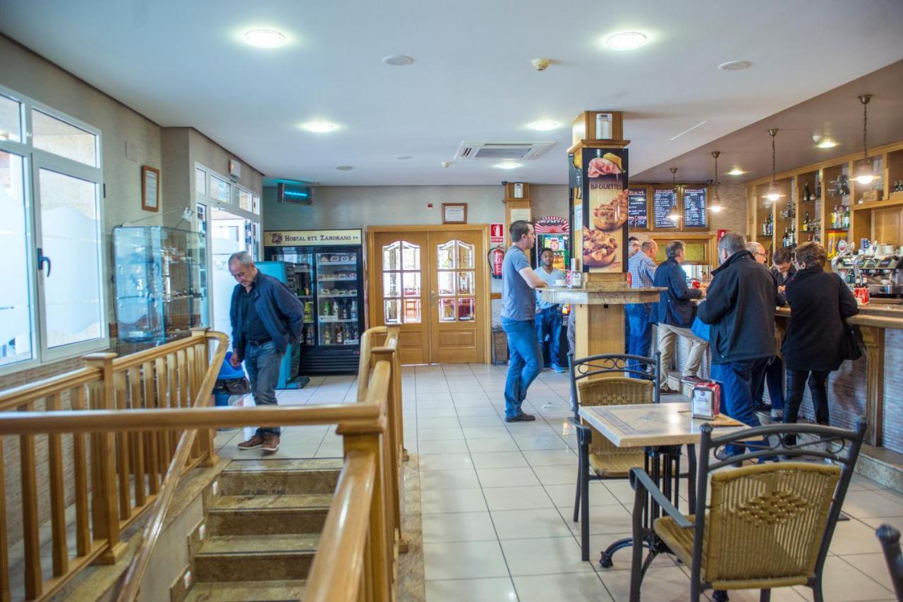 Hotel Camino Real Dueñas المظهر الخارجي الصورة